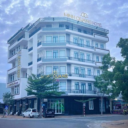 Khach San Minh Quang Hotell Phan Rang Exteriör bild